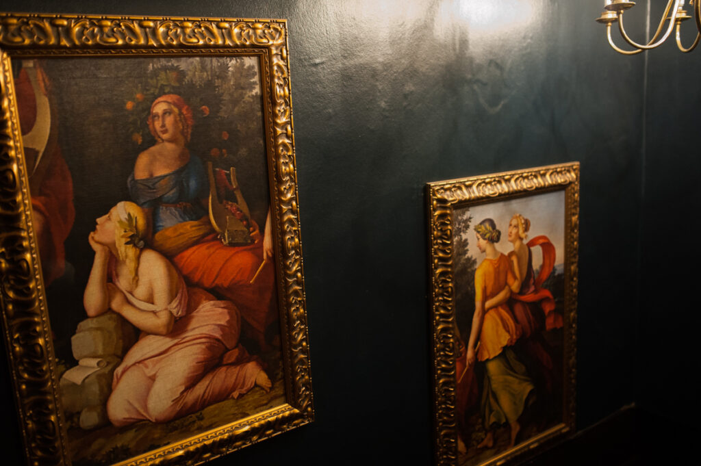 Detail of reception venue - wedding inspiration. Photograph by Ottawa Wedding Photographer Sara