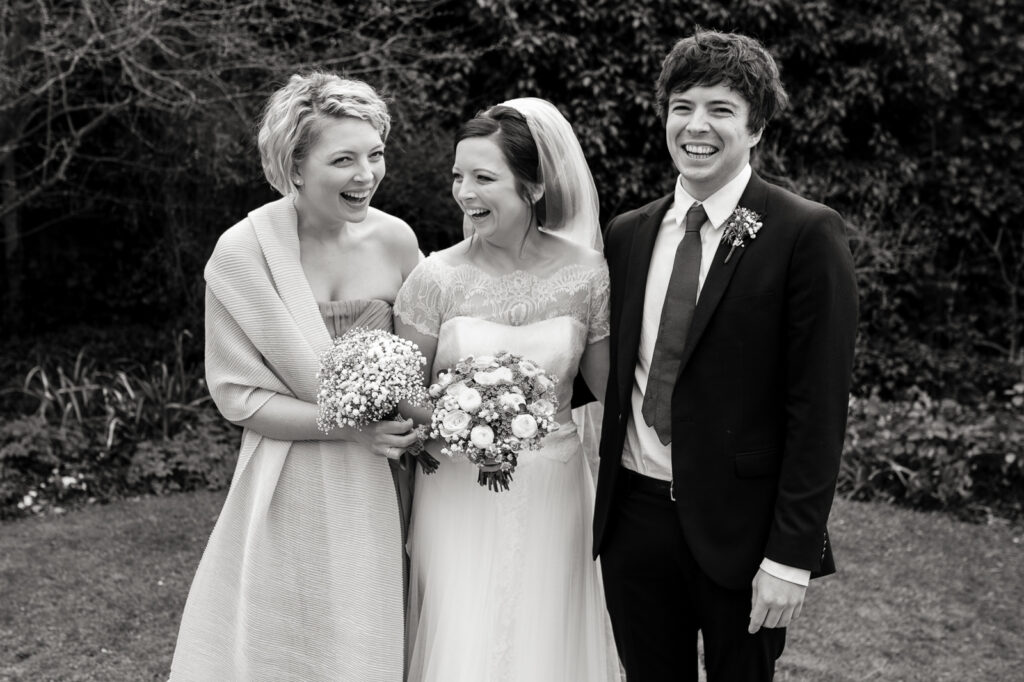 Group portrait of Bride with her siblings by Ottawa Wedding Photographer Sara