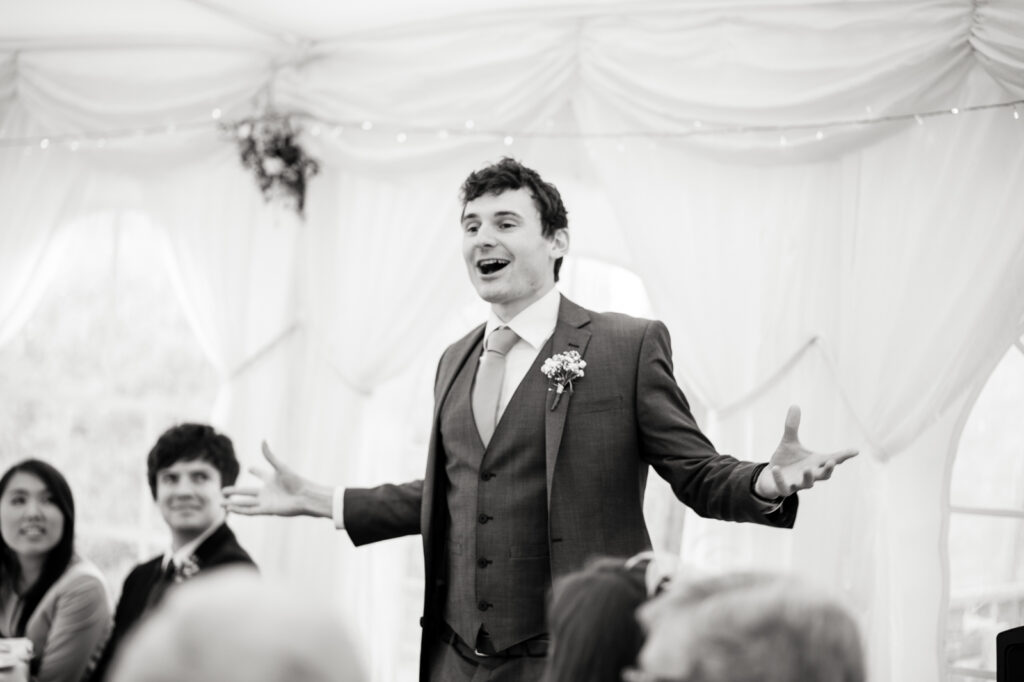 Best man giving his speech at the reception by Ottawa Wedding Photographer Sara